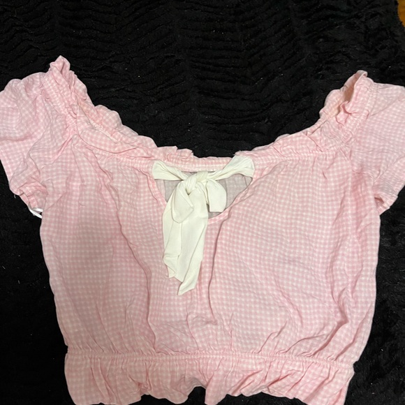 Pacsun checkered off the shoulder crop top. Size small. Cute bow in the back - Picture 2 of 4